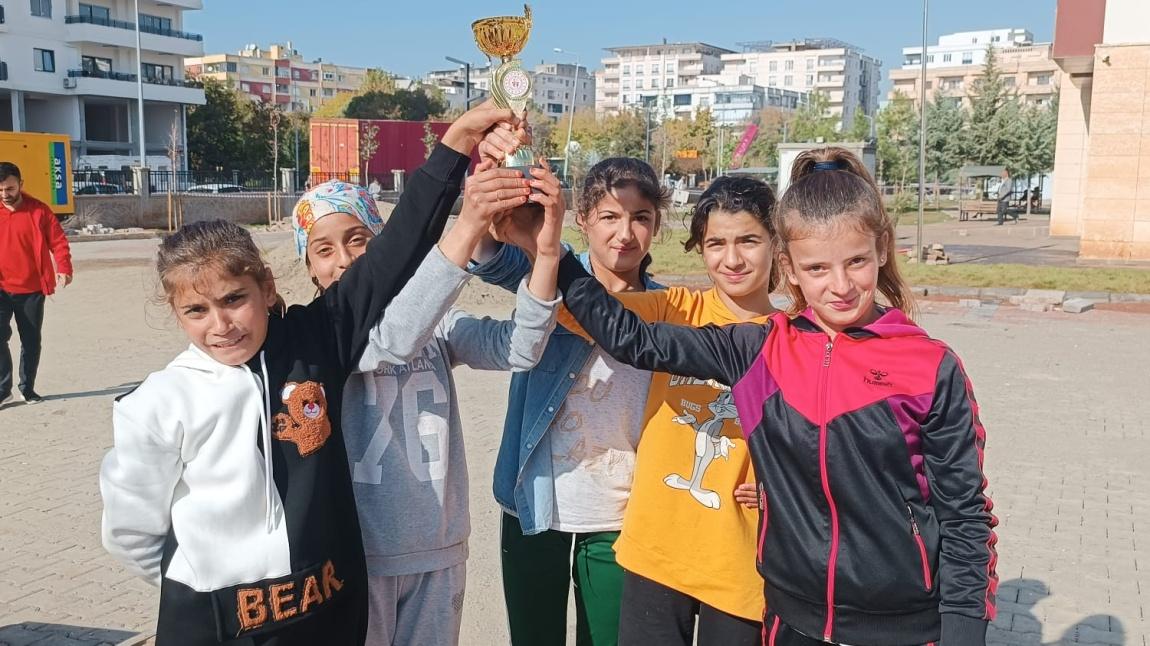 Öğrencilerimiz 2023 2024 Okul Sporları Kros Şampiyonasında Beşincilik Kazandı
